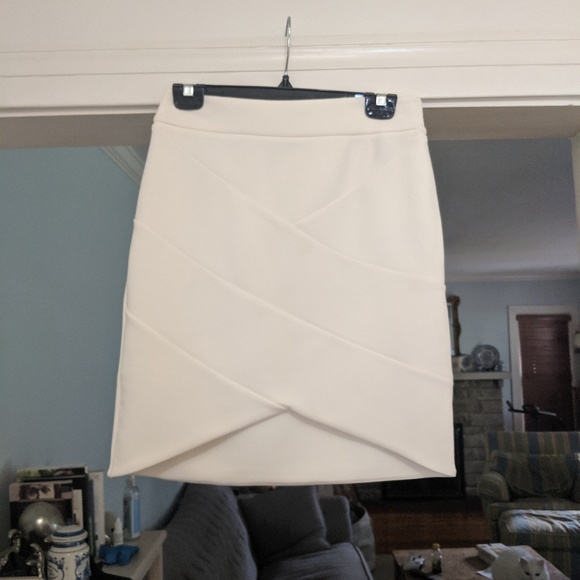 Express Dresses & Skirts - White express stretchy skirt